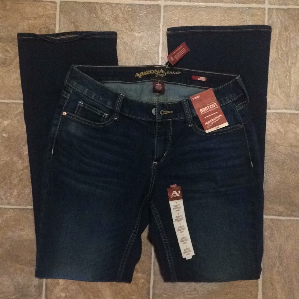 Arizona Jean company curvy boot cut size 7 short